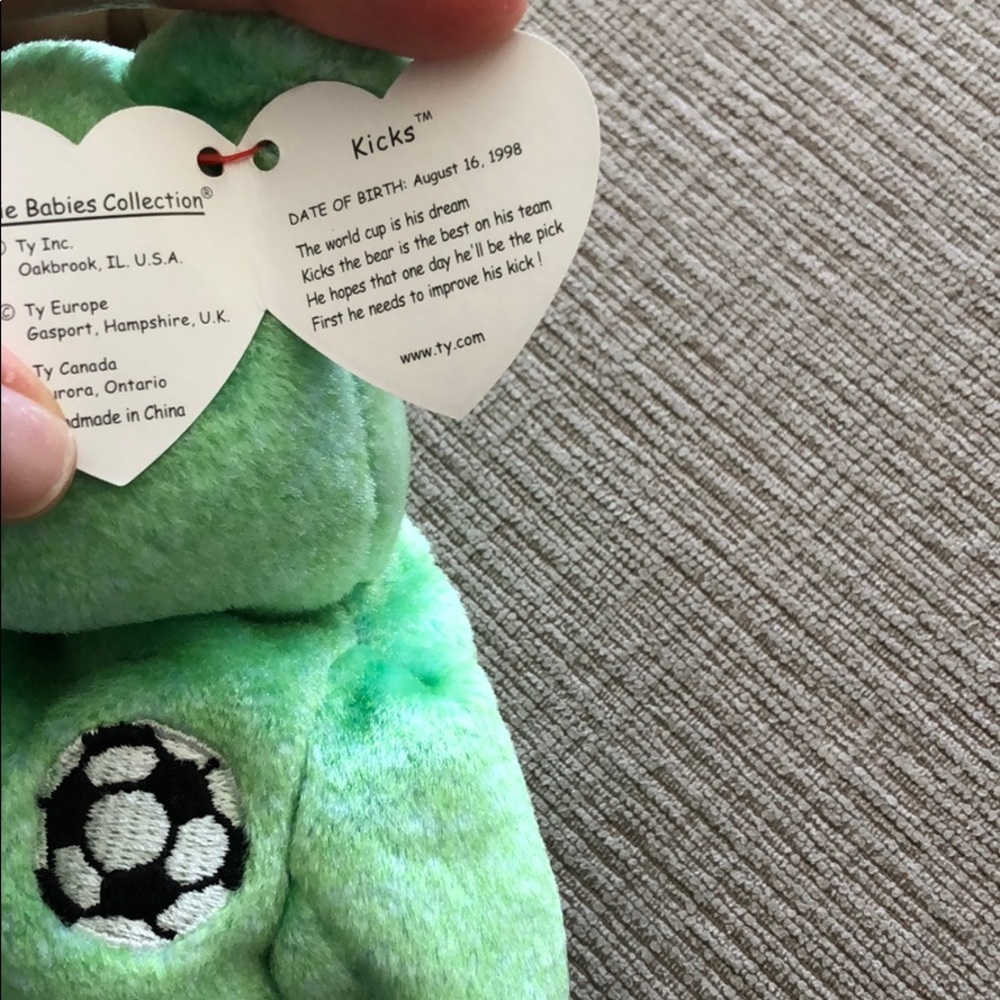Kicks Ty Beanie Baby - Picture 3 of 5